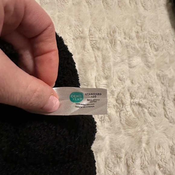 Black Knotted Pillow - Picture 5 of 5